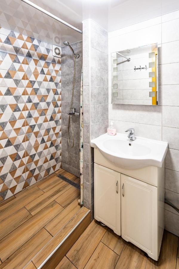 Apartment On Kovzhuna Street Лвив Екстериор снимка